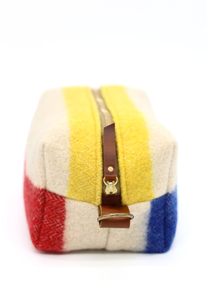 Vintage Hudson Bay Blanket Dopp Kit Toiletry Bag red blue yellow cream off white ucan zipper brass zipper leather